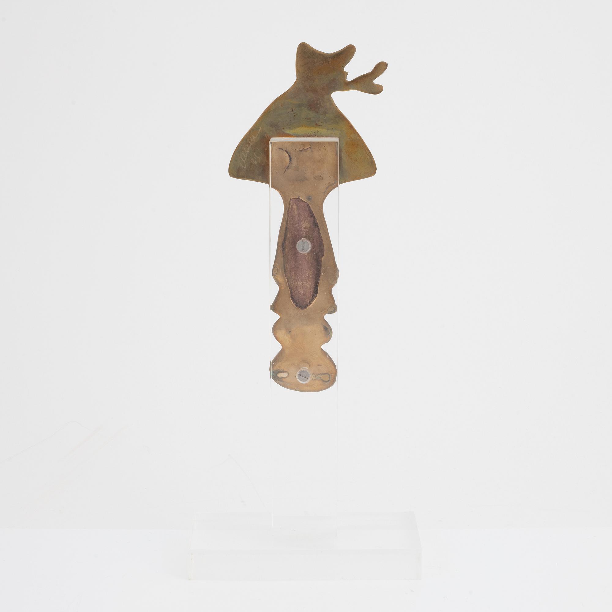 Arman, skulptur, brons och plexi, signerad och numrerad 89/200.