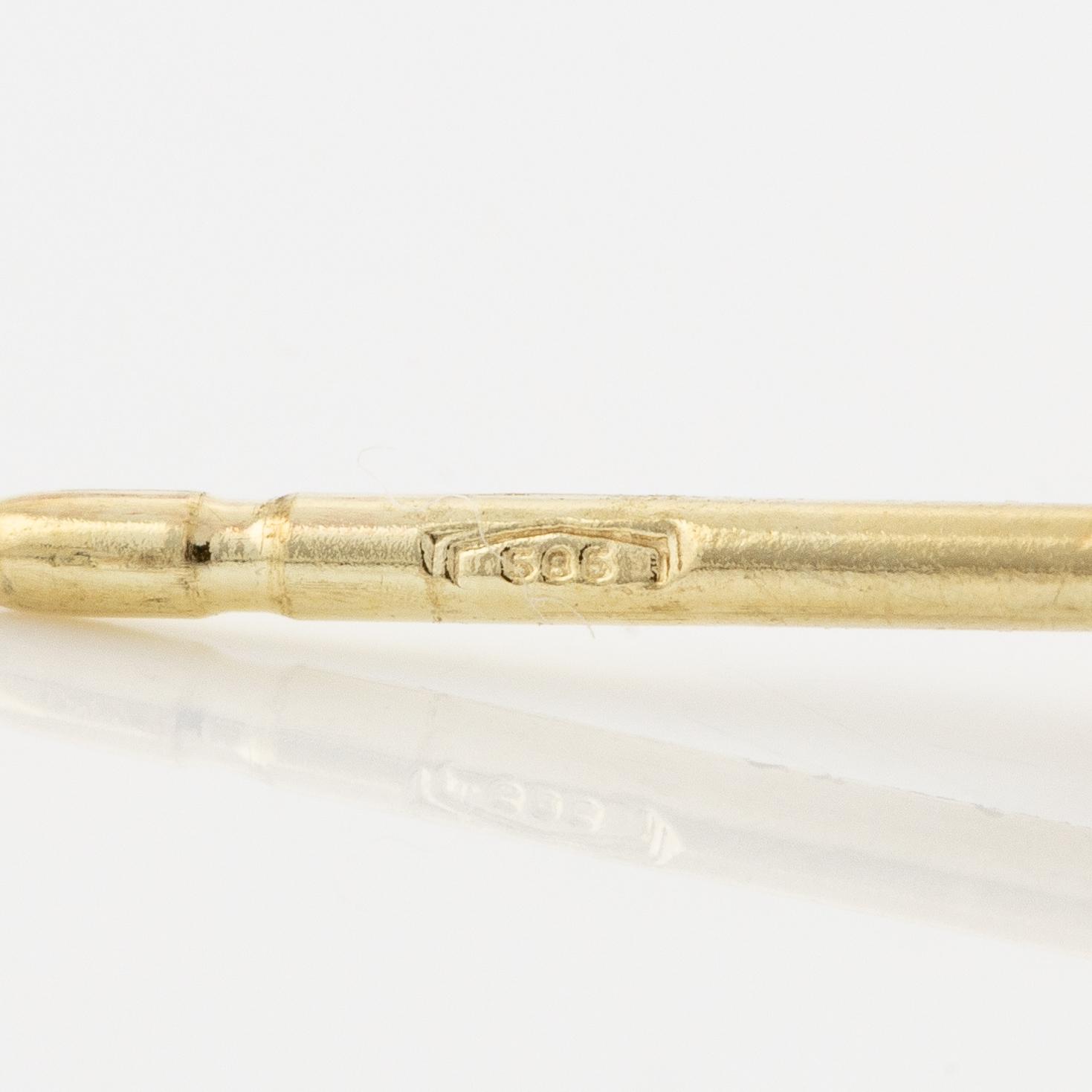 Earrings 14K gold with brilliant-cut diamonds.