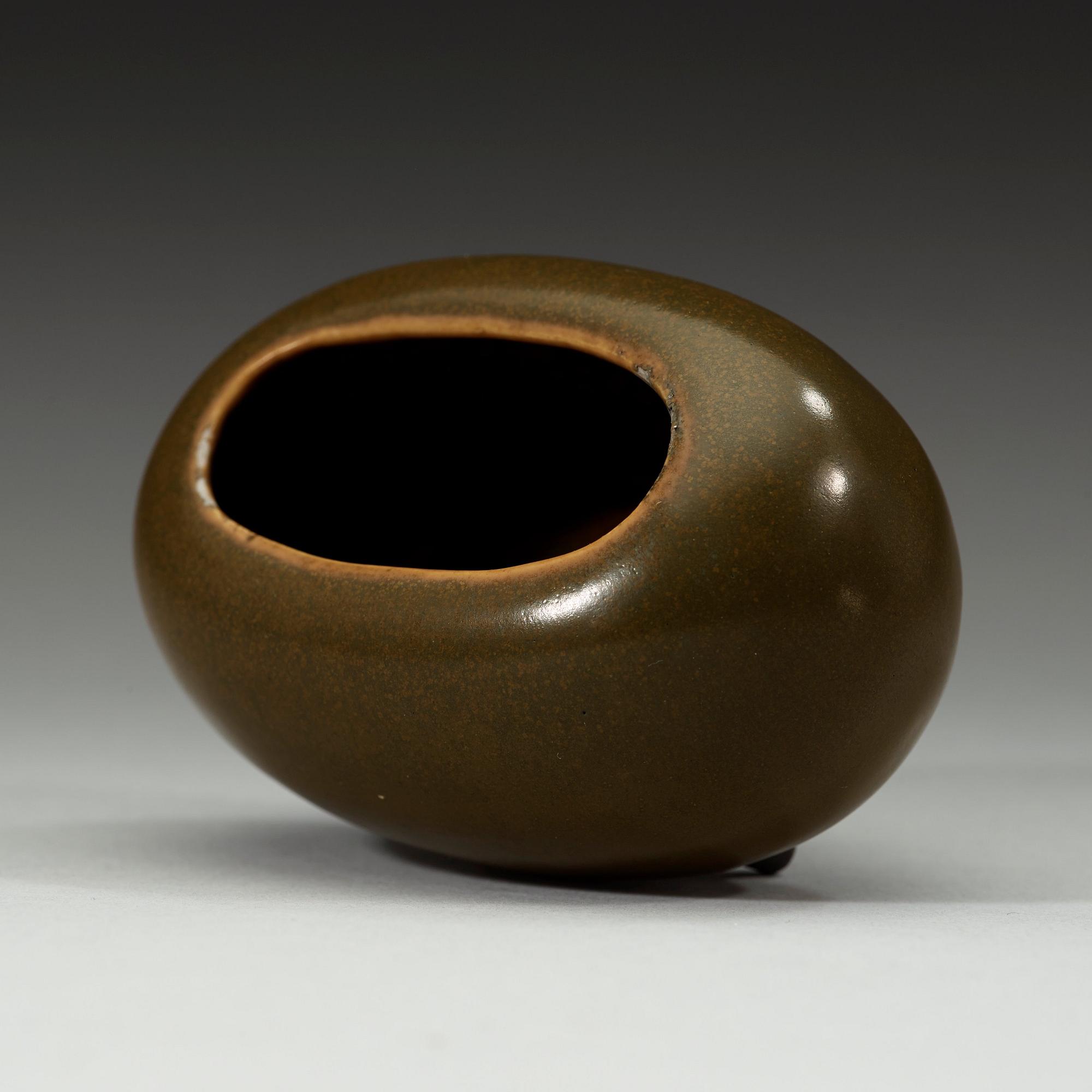 PENSELBAD, keramik, Qingdynastin 1800-tal.