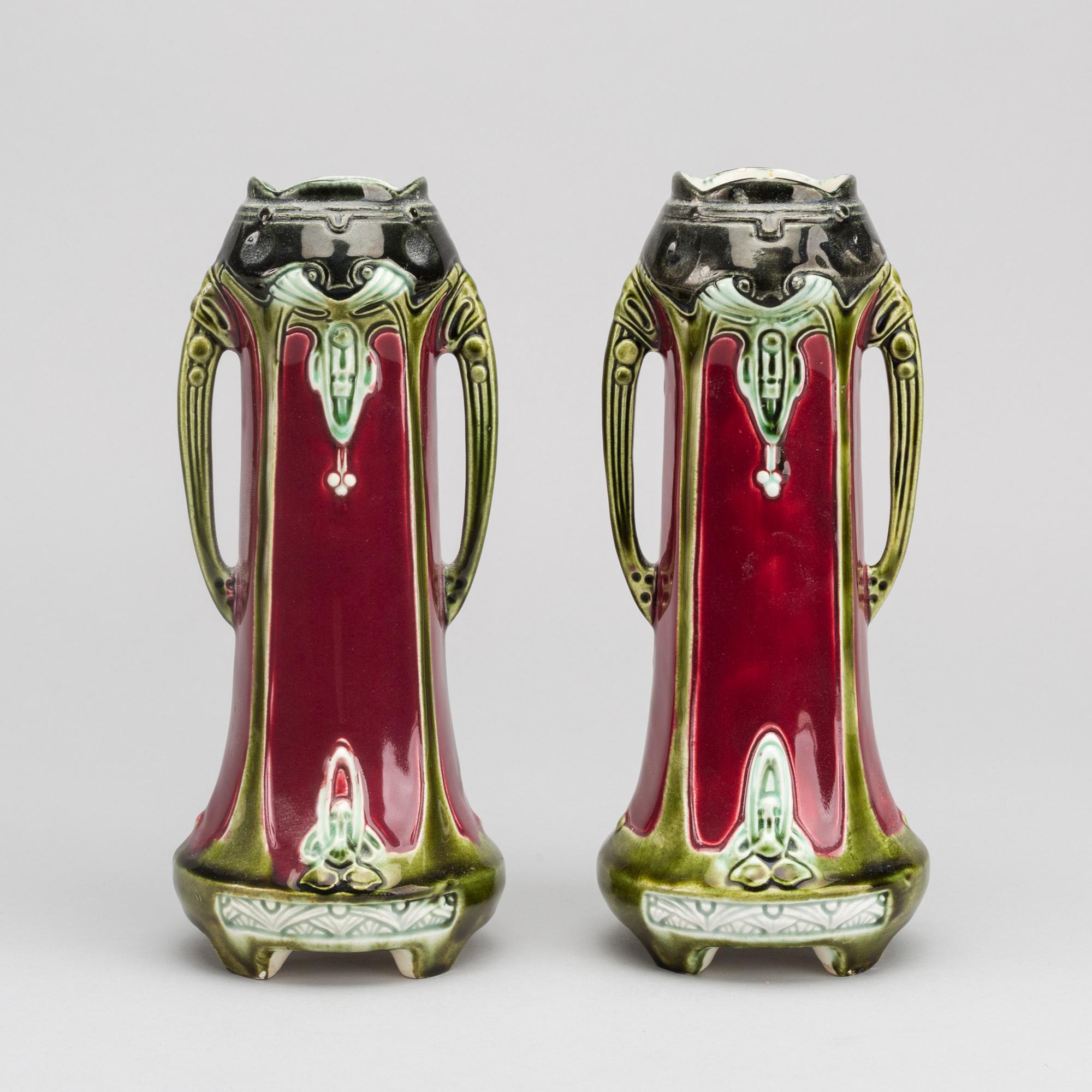 A pair of majolica vases early 1900's.