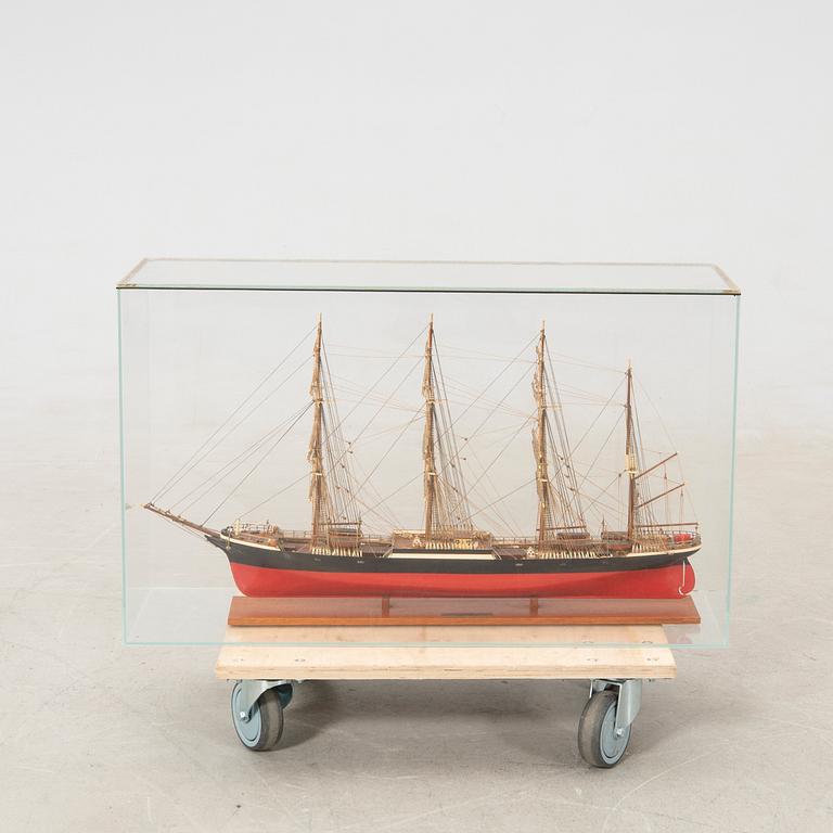 Boat model "Pamir 1905-1957".