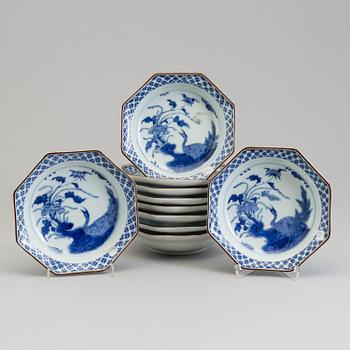 Ten Japanese porcelain deep dishes, late 19th century.