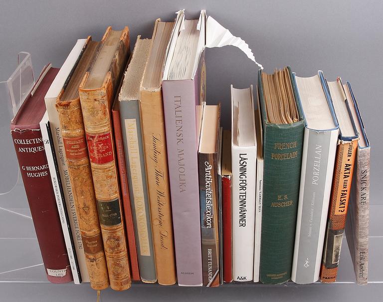 BÖCKER, 18 st, konsthantverk, Sverige, Storbritannien, Tyskland och Danmark, 1900-tal.