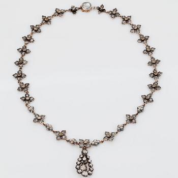 A rose-cut diamond necklace.