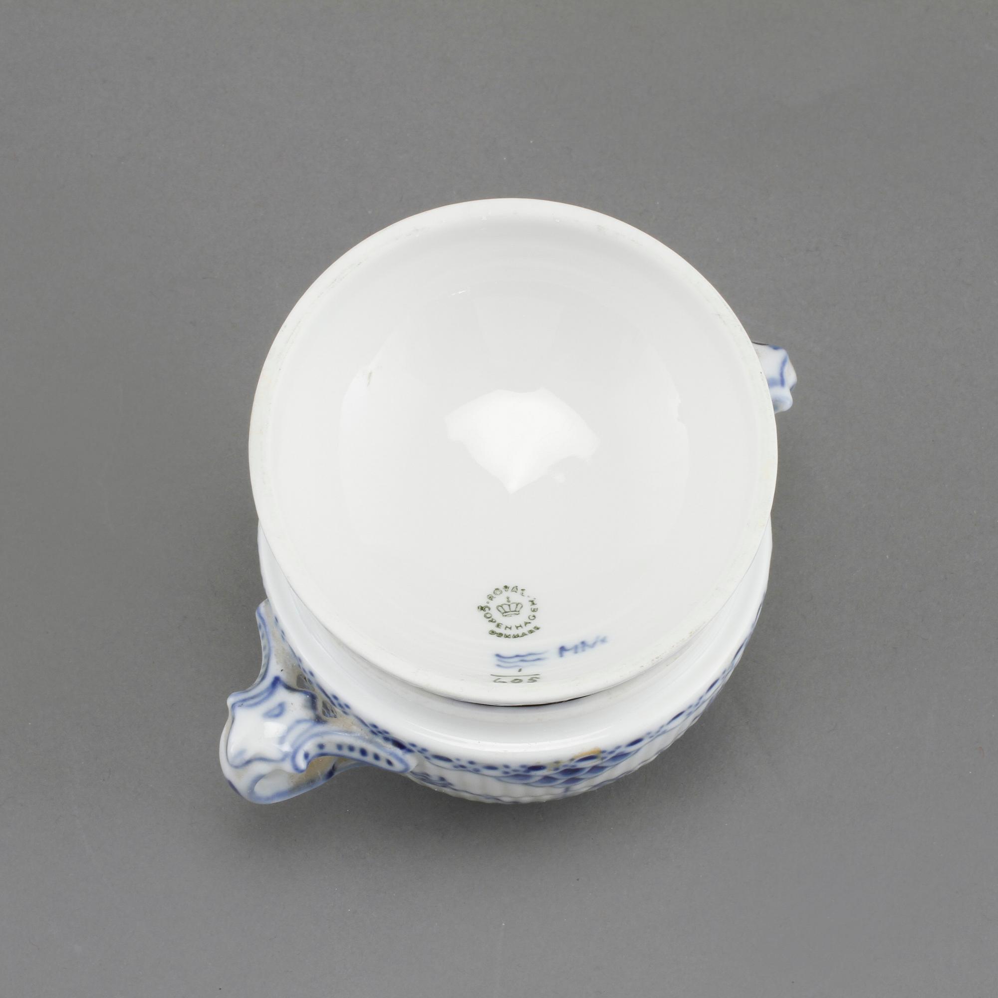 SERVISDELAR, 27 st, porslin, "Musselmalet", Royal Copenhagen, Danmark, 1900-talets andra hälft.