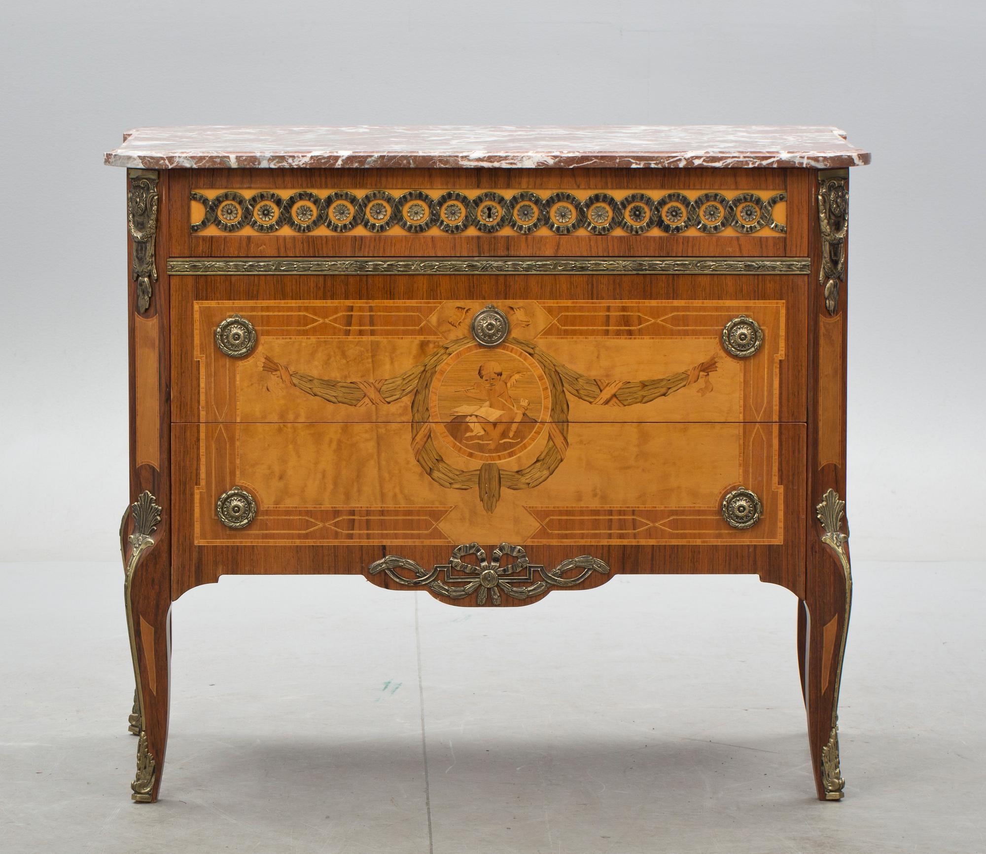 BYRÅ, Haupt-stil, gustaviansk stil. 1900-talets mitt.
