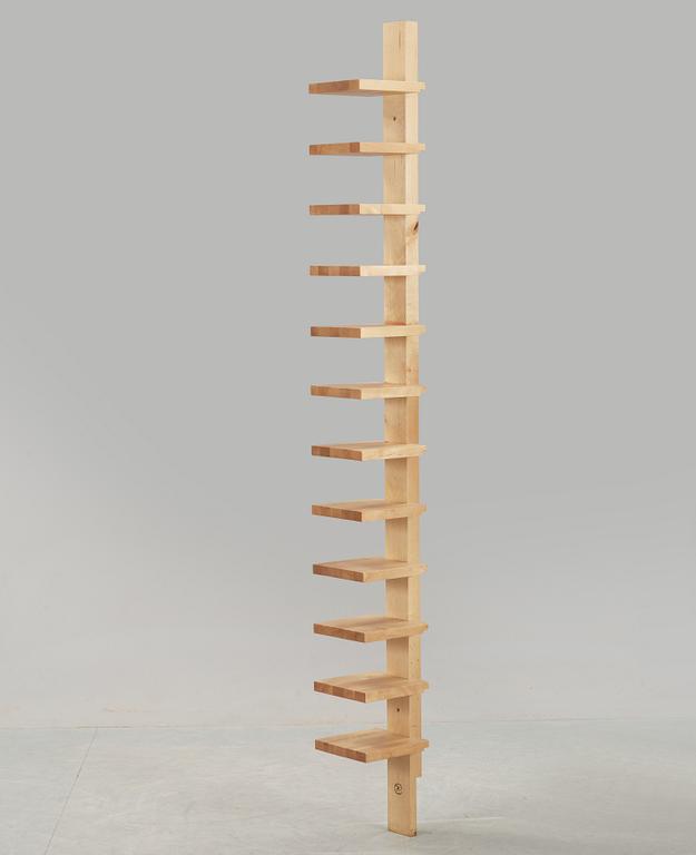 HYLLA, "Pilaster", John Kandell, Källemo AB Värnamo.