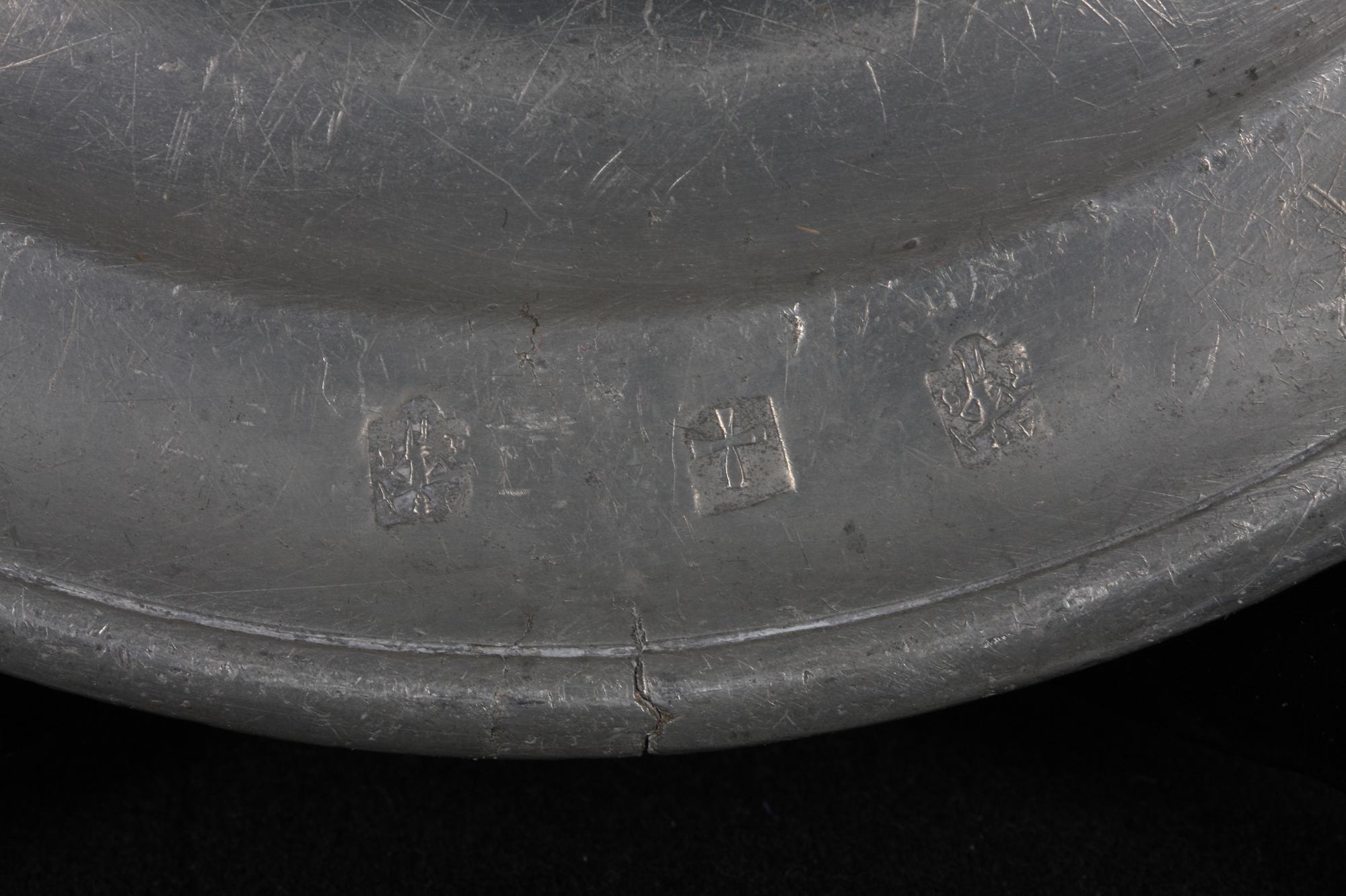 PARTI TENNFAT, 3 st. England. 1800-tal.