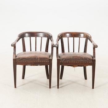 Fåtöljer ett par omkring 1900.