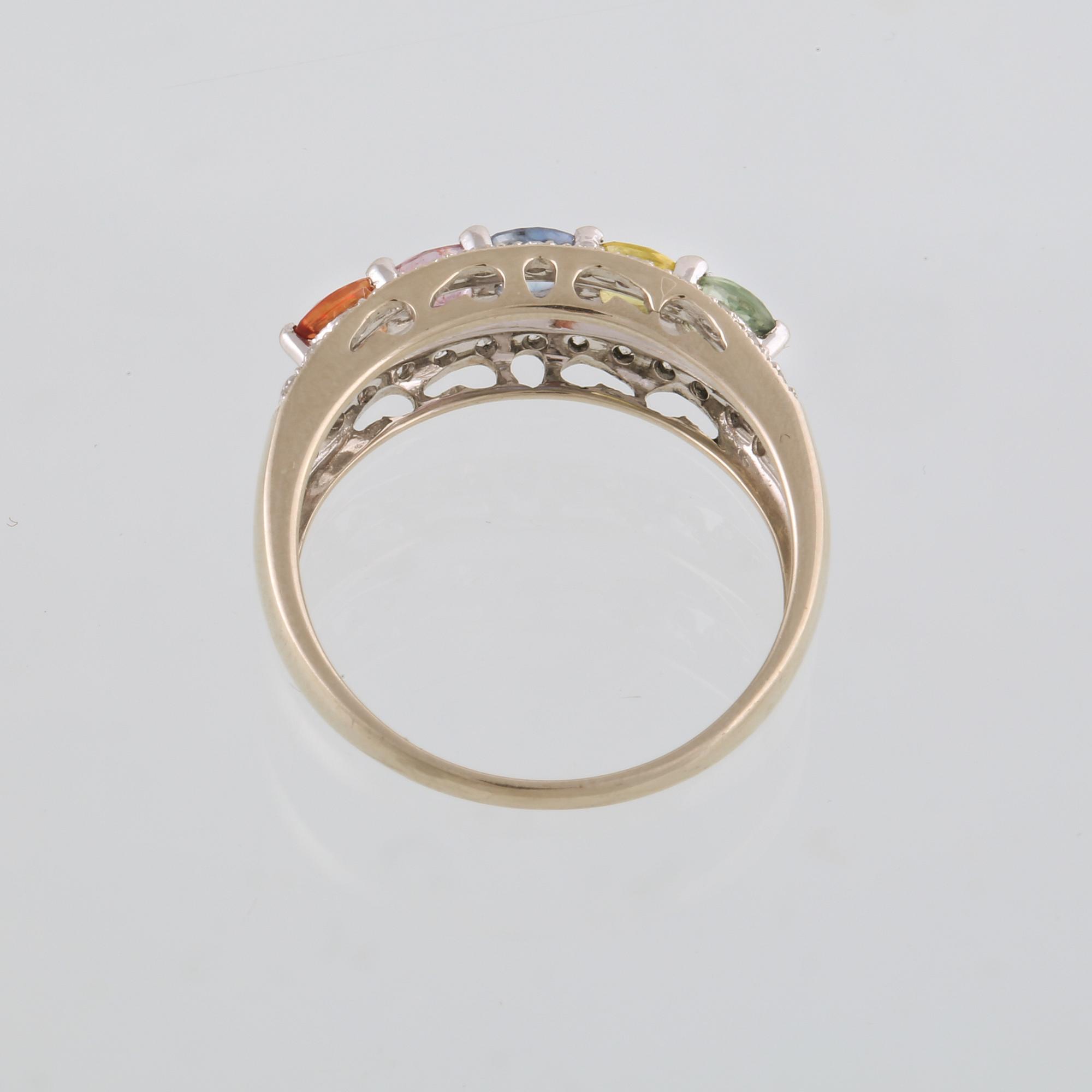 RING, 14K guld med briljantslipade diamanter samt fasettslipade färgade stenar. Vikt 4,7 g.