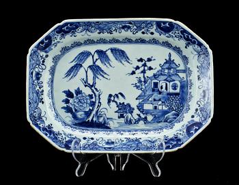 STEFAT, 2 st, porslin, Kina, 1700-tal.