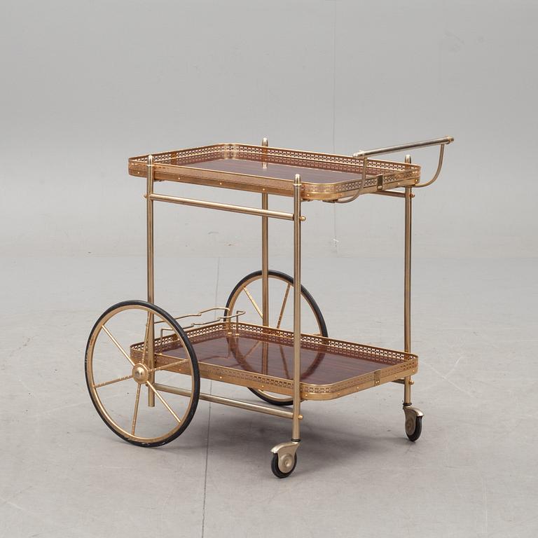 SERVERINGSVAGN, 1900-talets andra hälft.