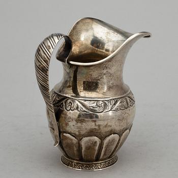 PARTI SILVER, 2 delar, bl a 1800-tal. Vikt tot ca 270 g.