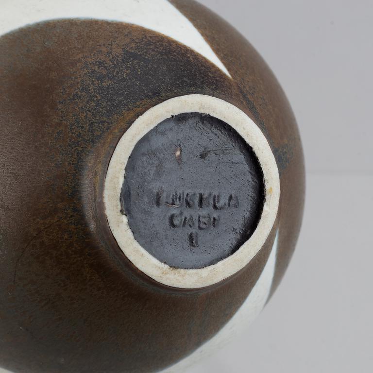 Gabi Citron-Tengborg, a set of two vases "Buckla", glazed stoneware, Gustavsberg, Sweden.