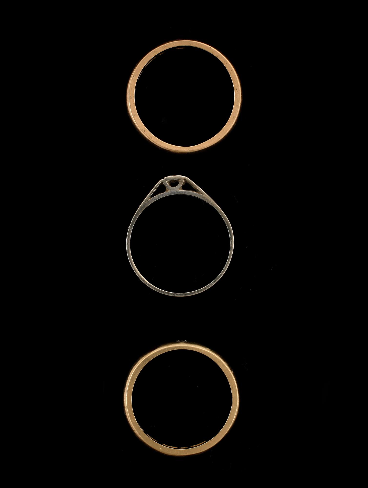 RING, 3 st, 18k guld med diverse stenar. Total vikt ca 10,2 gram.