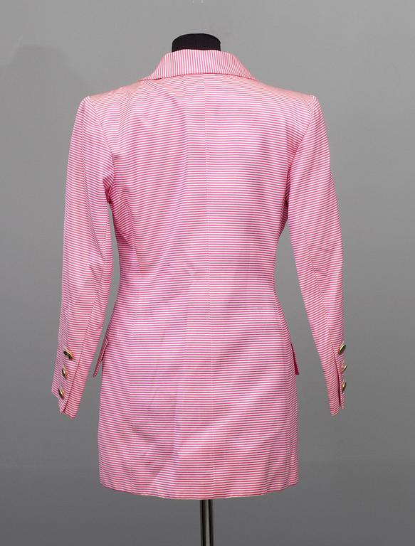 KAVAJ, Yves Saint Laurent.