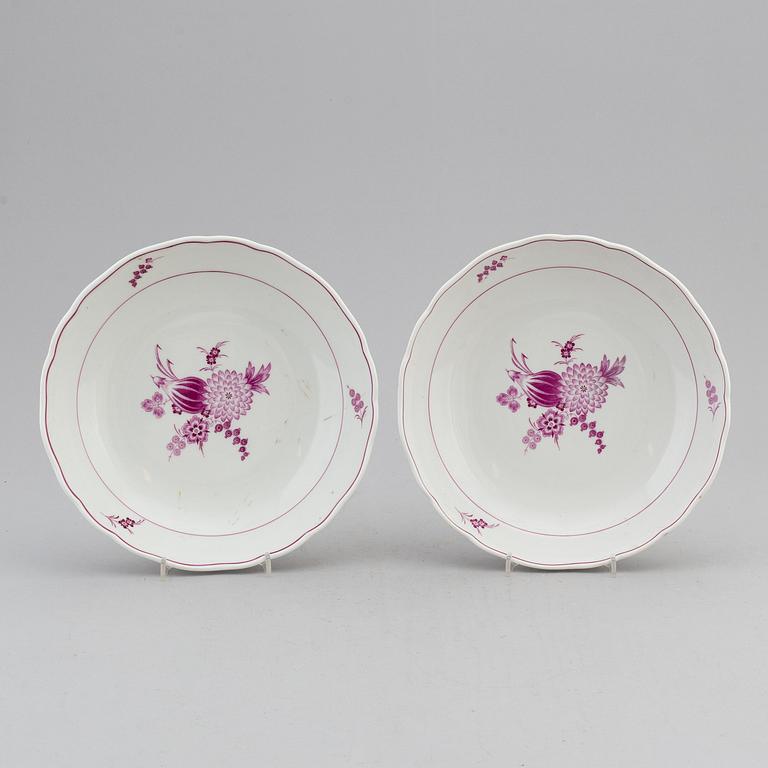 A pair of porcelain serving dishes, Meissen, 20th centuryl.