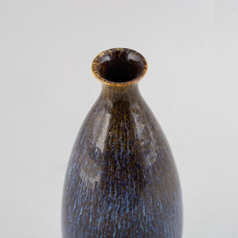 A unique stoneware vase by Carl-Harry Stålhane, Rörstrand.
