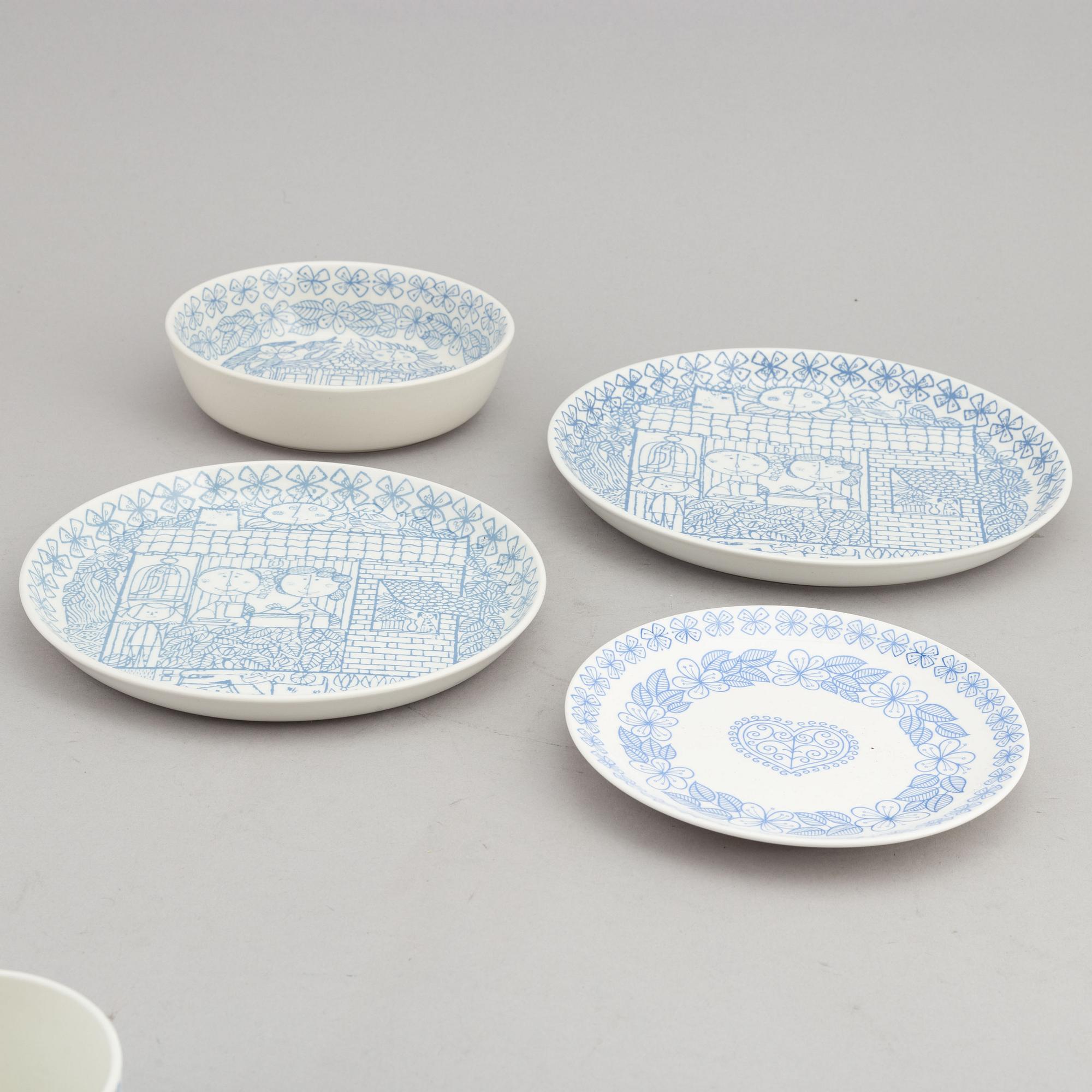 Stig Lindberg, A 32 pcs 'Boro' dinner and tea service, Gustavsberg.