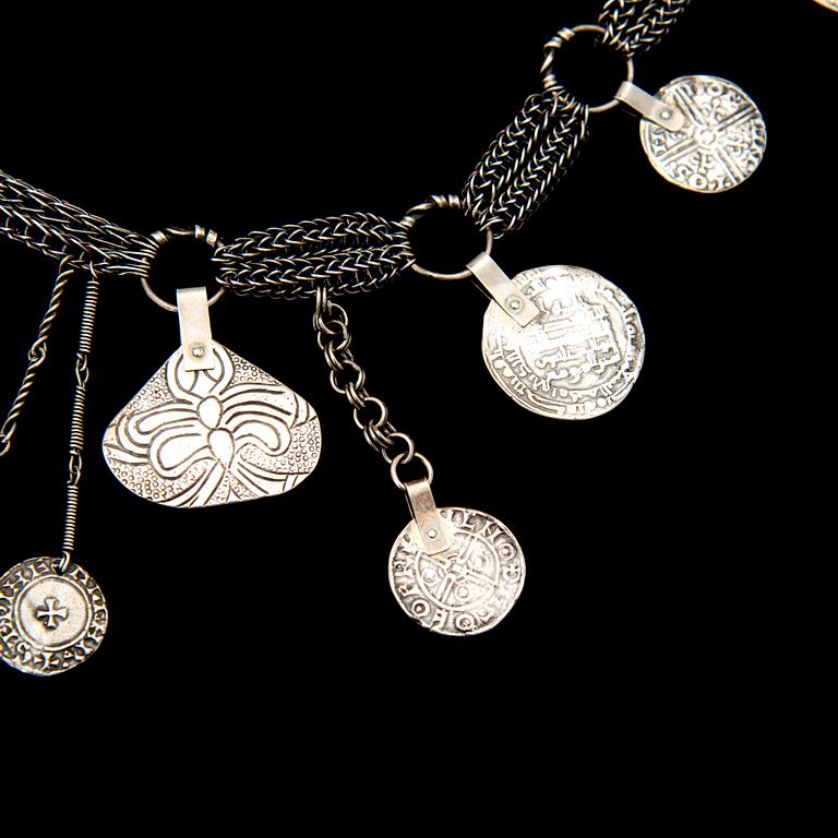 KALEVALA KORU,  JUHLAKÄÄTY, 150-vuotta, hopeaa, 1985.