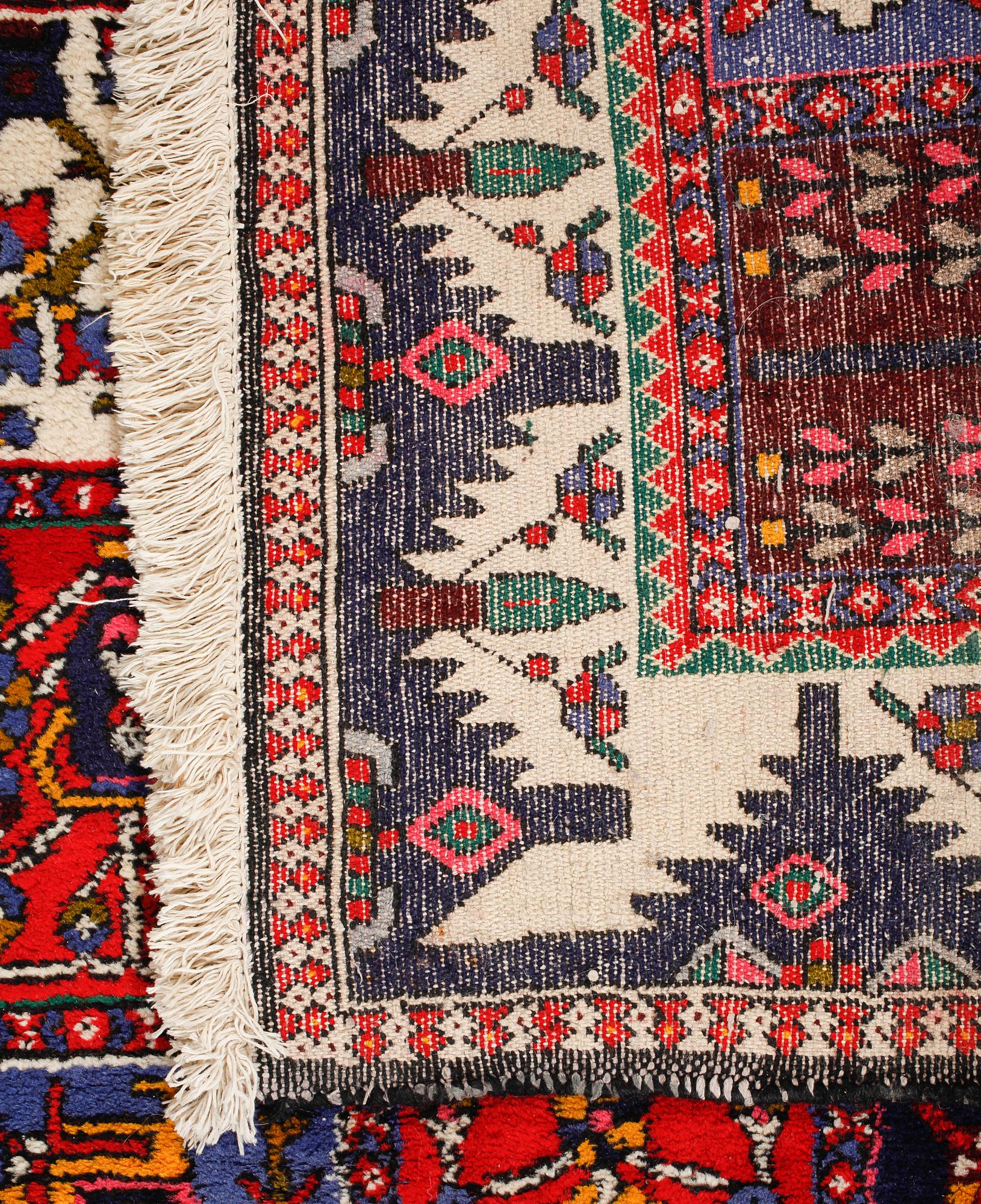 MATTA, Bachtiari, sent 1900-tal, 280x210 cm.