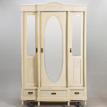 An early 20th-century wardrobe.