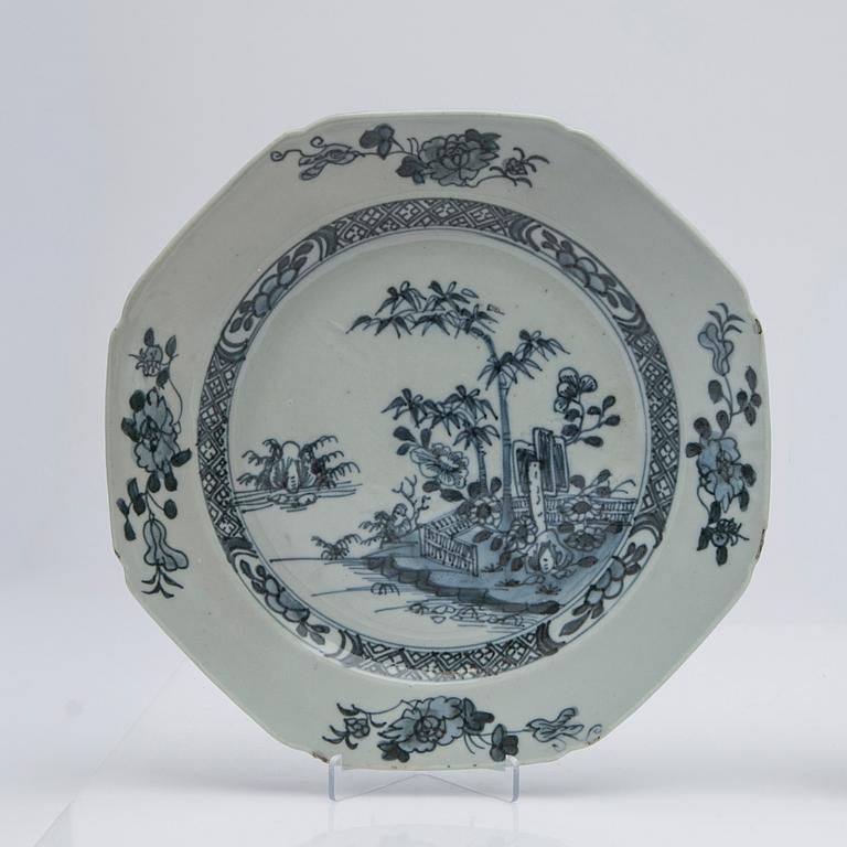 Tallrikar, 4 st, Kina, Qianlong (1736-95).