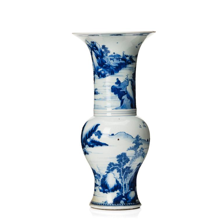 A Chinese blue and white 'yenyen' vase, Qing dynasty, Kangxi (1662-1722).