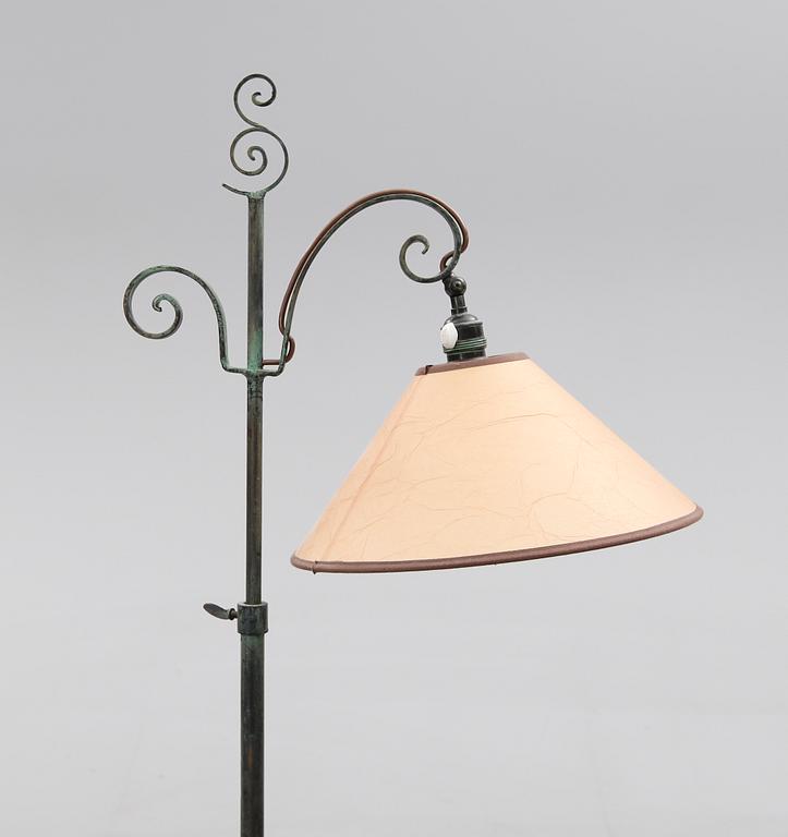 GOLVLAMPA, 1900-talets första hälft.