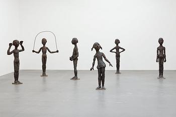 414. Lena Cronqvist, Sammanhållen grupp om sex skulpturer av Lena Cronqvist, utförda 1998.