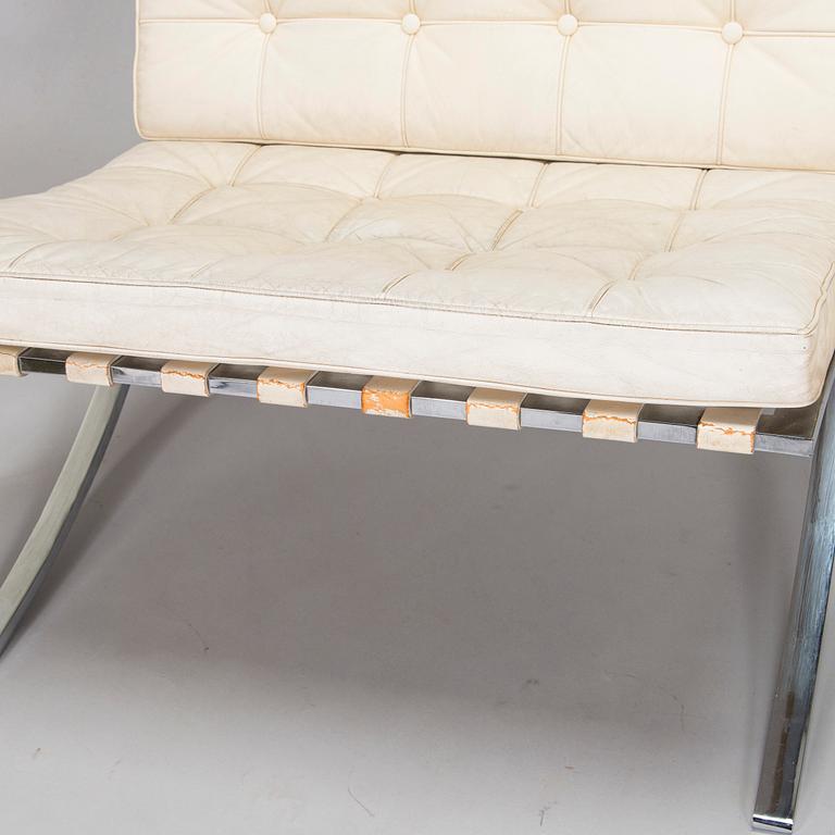 Ludwig Mies van der Rohe, a pair of 1965 'Barcelona' easy chairs for Knoll.