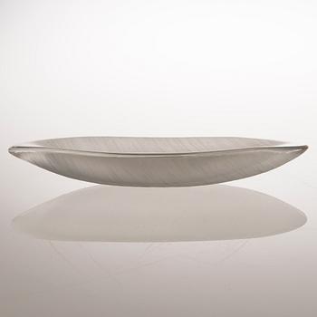 A Sulka (Feather) glass bowl signed Tapio Wirkkala, Iittala -58.