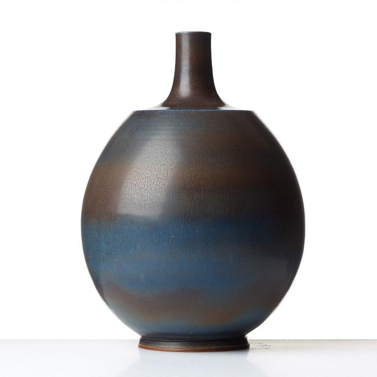 Berndt Friberg, a stoneware vase, Gustavsberg studio, Sweden 1965.