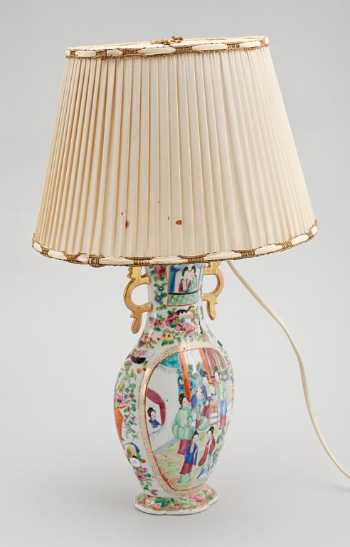 BORDSLAMPA, porslin, Kanton, Kina, 1800-tal.