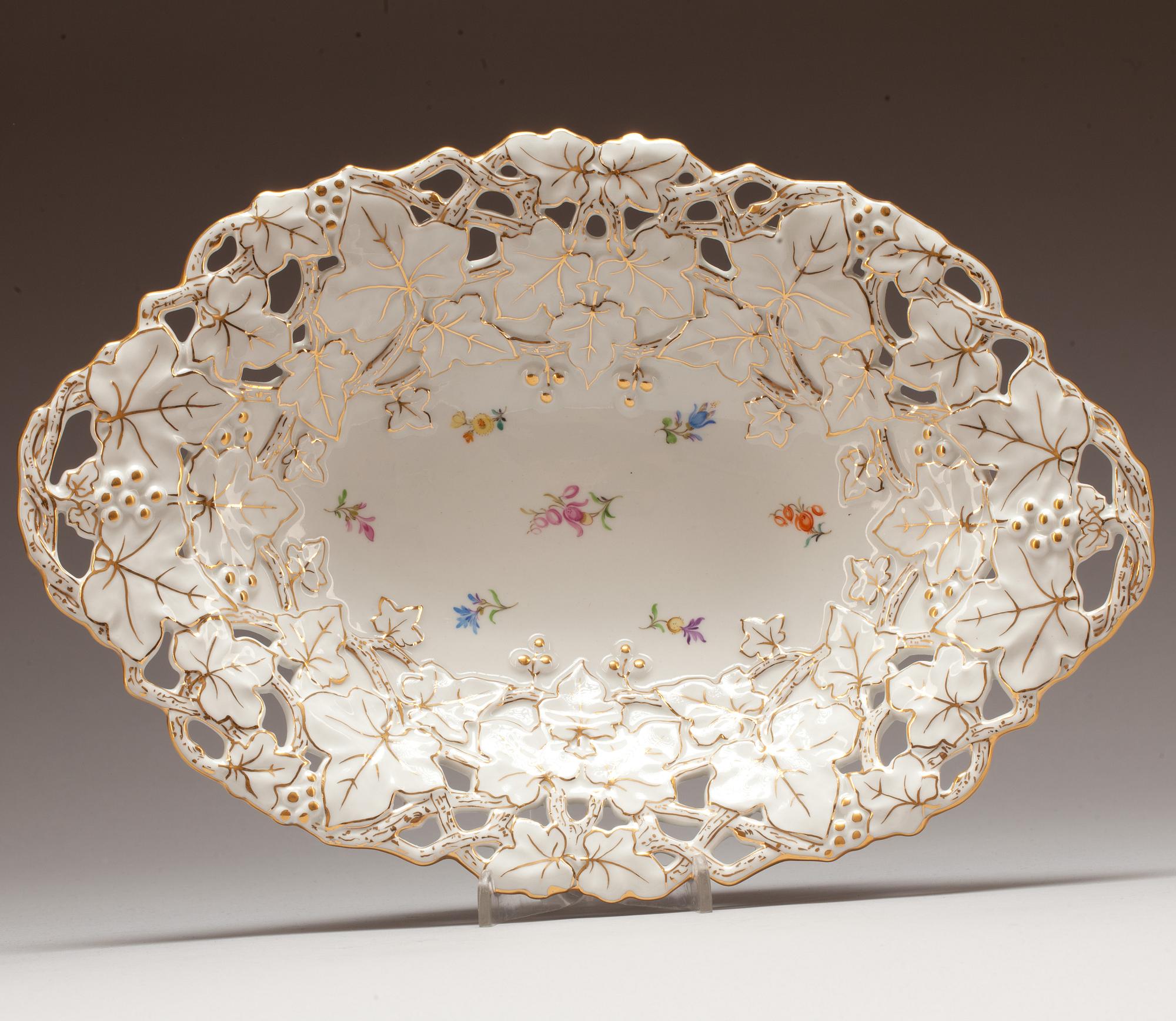 SKÅLFAT, porslin. Meissen.