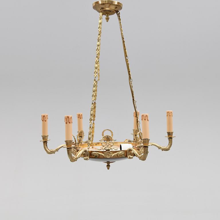 TAKAMPEL, empirestil, 1900-talets mitt. Höjd ca 70 cm.