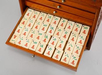 MAHJONGSPEL, Kina, 1900-tal.