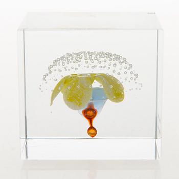 OIVA TOIKKA, An annual glass cube, signed Oiva Toikka Nuutajärvi.
