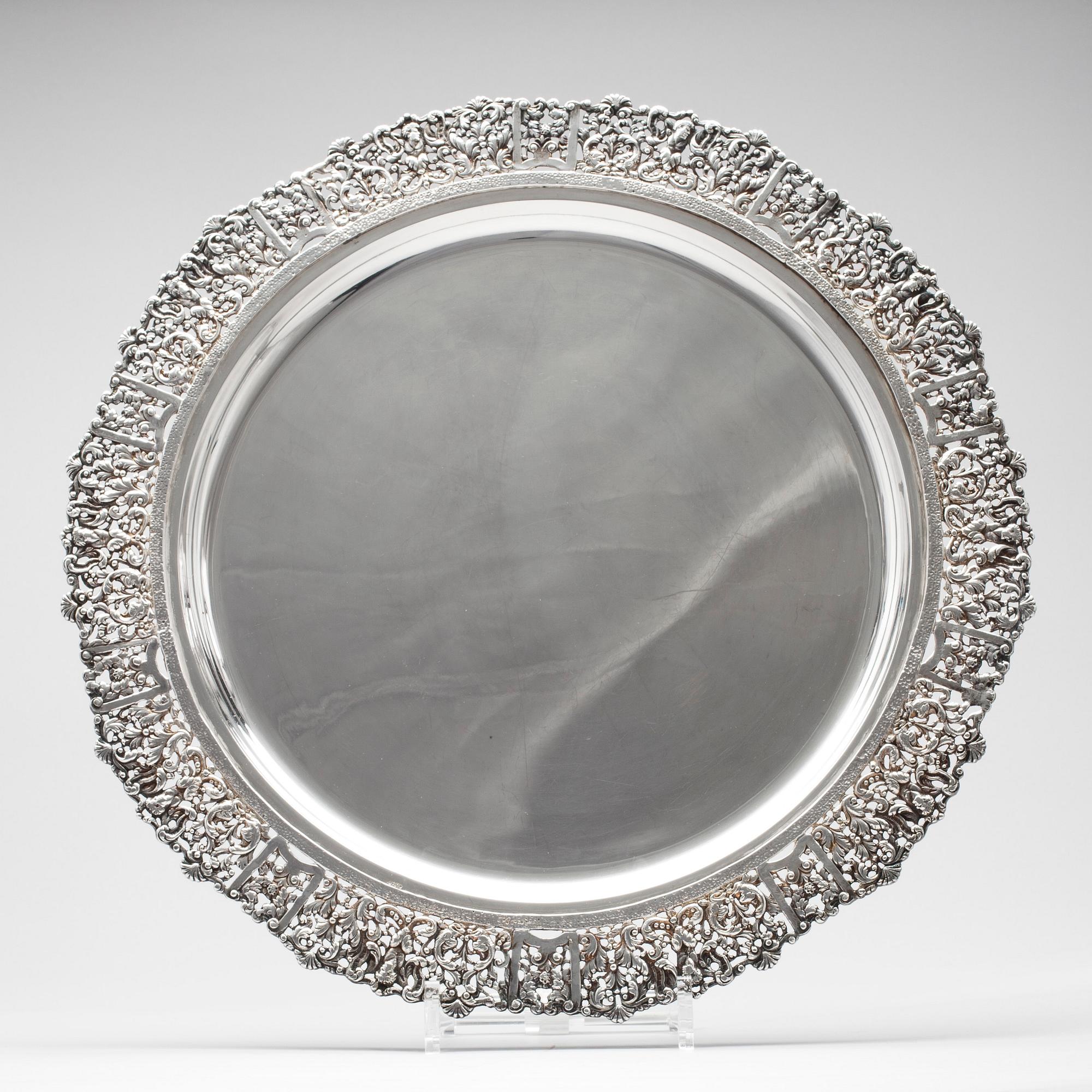 FAT,1 st silver, Spanien bär finska importstämplar. Vikt ca 193 g. FAT, 3 st, märkt alpacka, 1900-talets senare hälft.