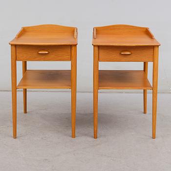 SÄNGBORD, 1 par, Erik Andersson & Co, Snickerifabrik, Rottne, 1900-talets andra hälft.