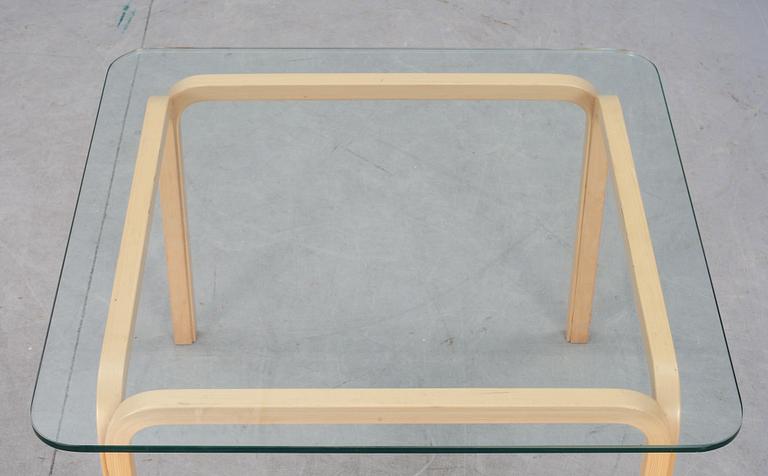 SOFFBORD, Y805C. Alvar Aalto, Artek. Modellen formgiven 1945.