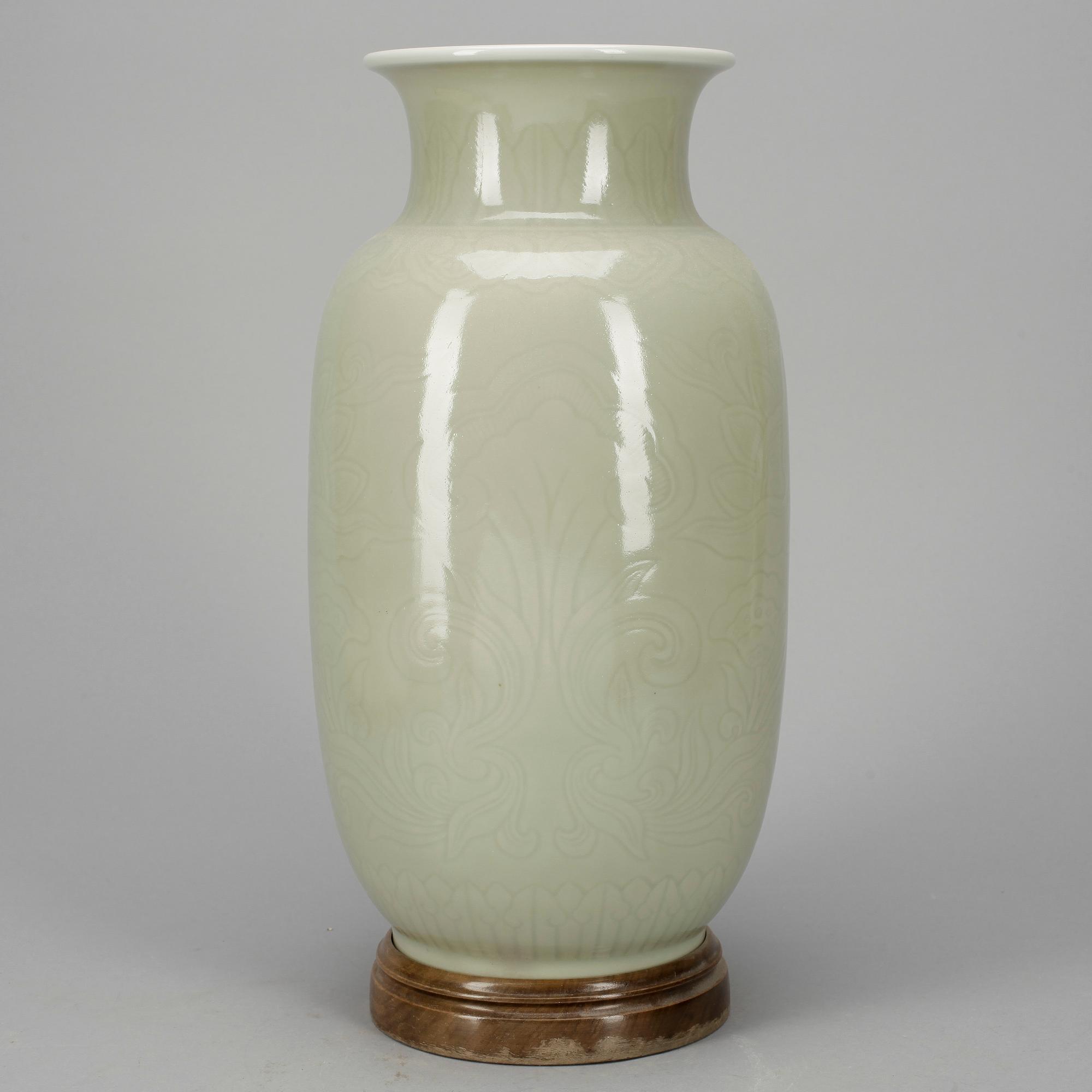 URNA, porslin, Kina, Modern tillverkning.