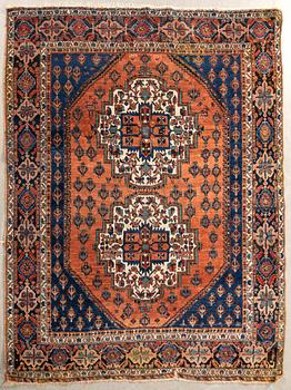 Rug Oriental semi-antique/antique signed approx. 197x150 cm.