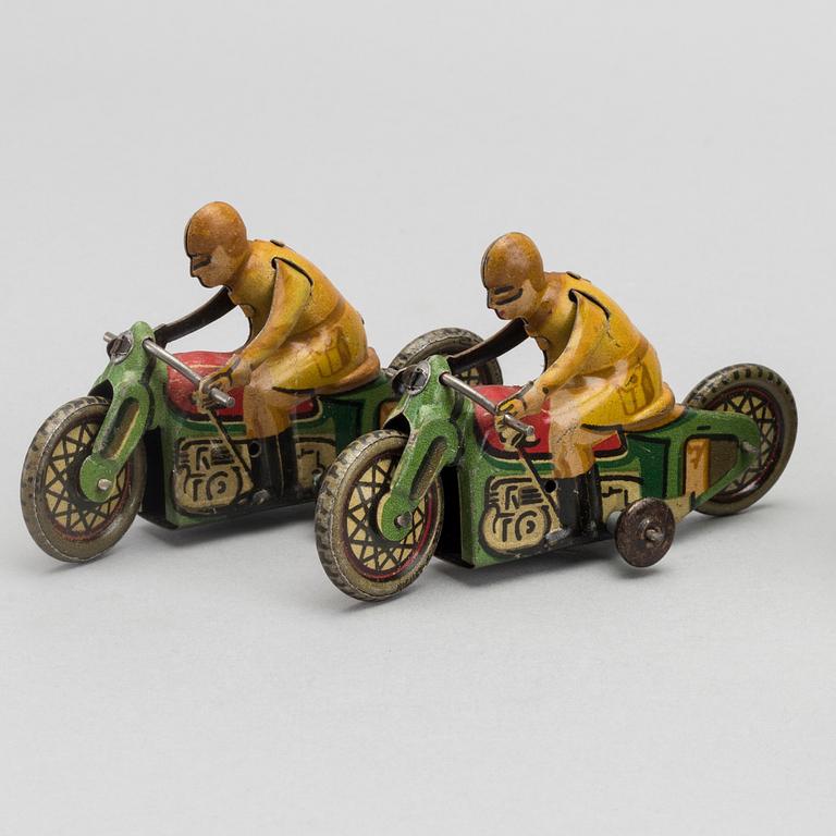 SEVEN TIN TOYS, SOME BY TIPP & CO.