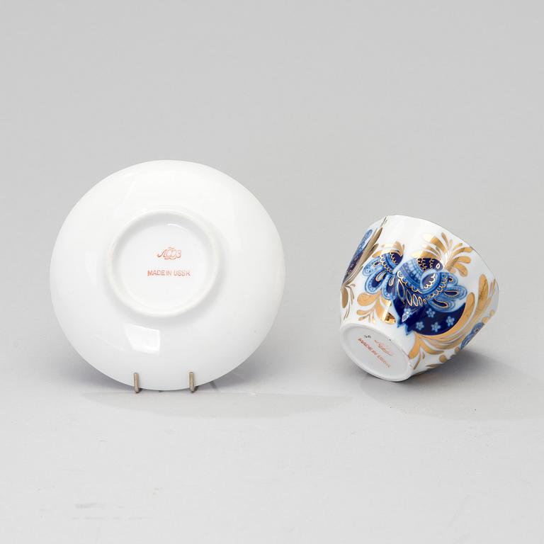 A 34-piece'Golden Garden' porcelain tea- and coffee set from Lomonosov, Soviet Union.