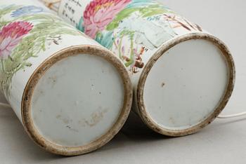 BORDSLAMPOR, 1 par, porslin, Kina, 1900-talets andra hälft.