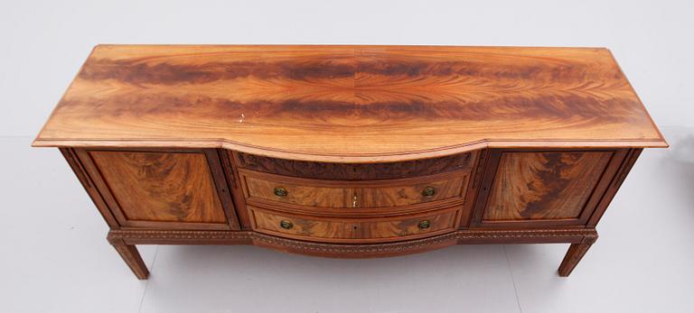 SIDEBOARD, gustaviansk stil, 1900-talets mitt.