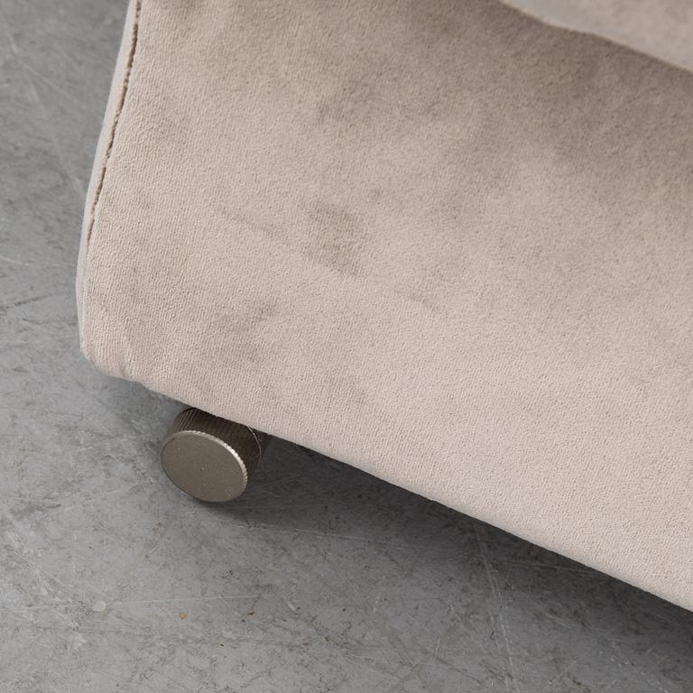 A six-piece modular sofa 'Groundpiece', Flexform, Italy.