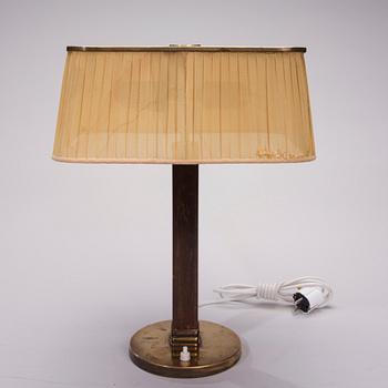 BORDSLAMPA, modell 5066, Paavo Tynell, Taito Oy, 1940-tal.