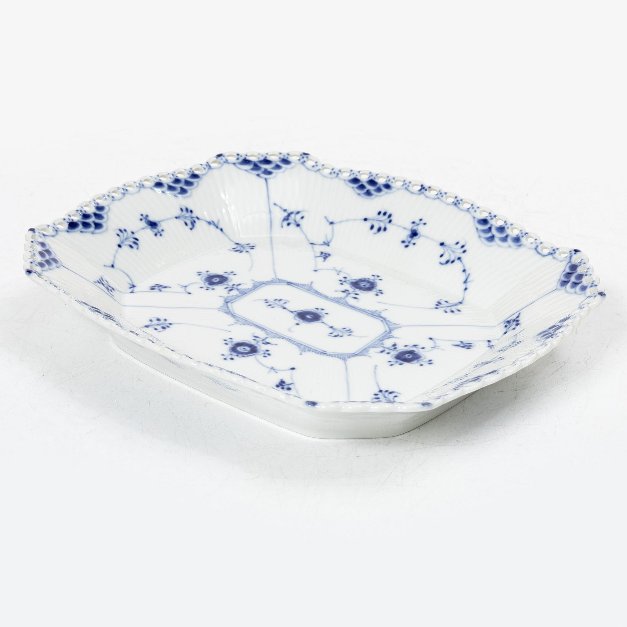 Royal Copenhagen, a 77-piece porcelain dinner service, 'Blue Fluted', full lace, Denmark, 1950's-70's.